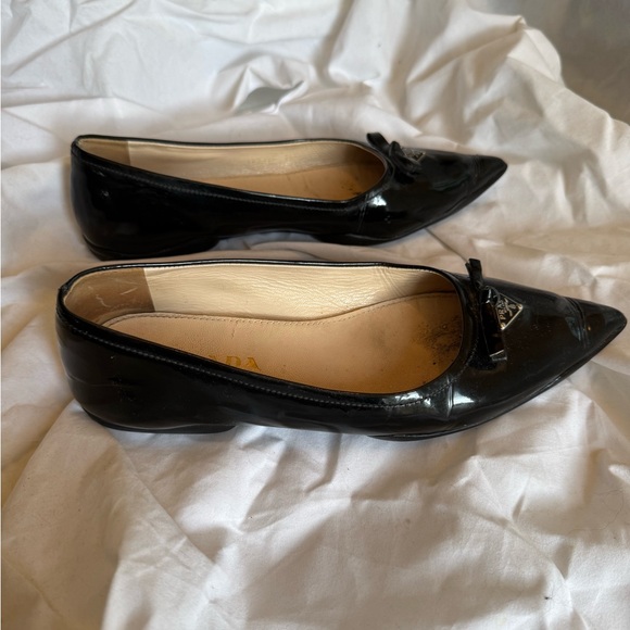 Prada Glossy Black patent leather Women's pointy toe ballet flats Loafers - Picture 13 of 14